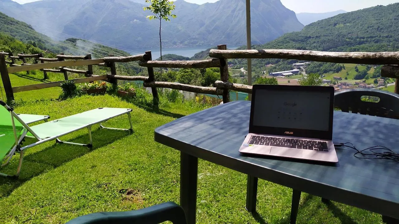 Chalet Fior Di Ciliegio Mountain Lake Iseo Hospitality Sovere Italien